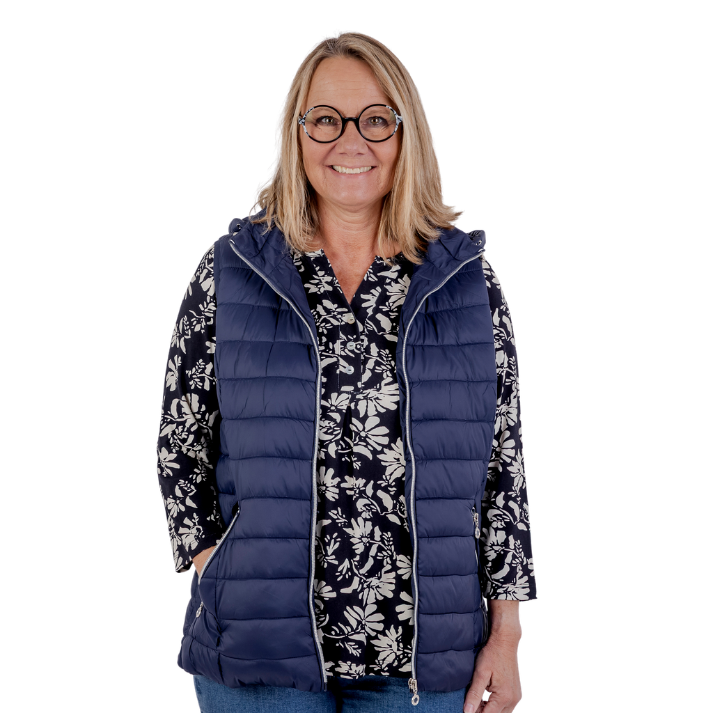 Vadderad väst med avtagbar huva från Saturne