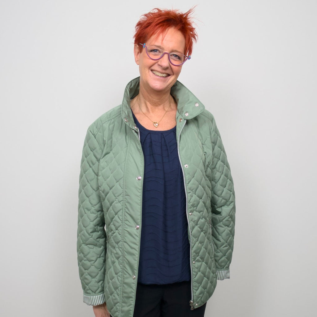 Quiltad övergångsjacka från Tatina