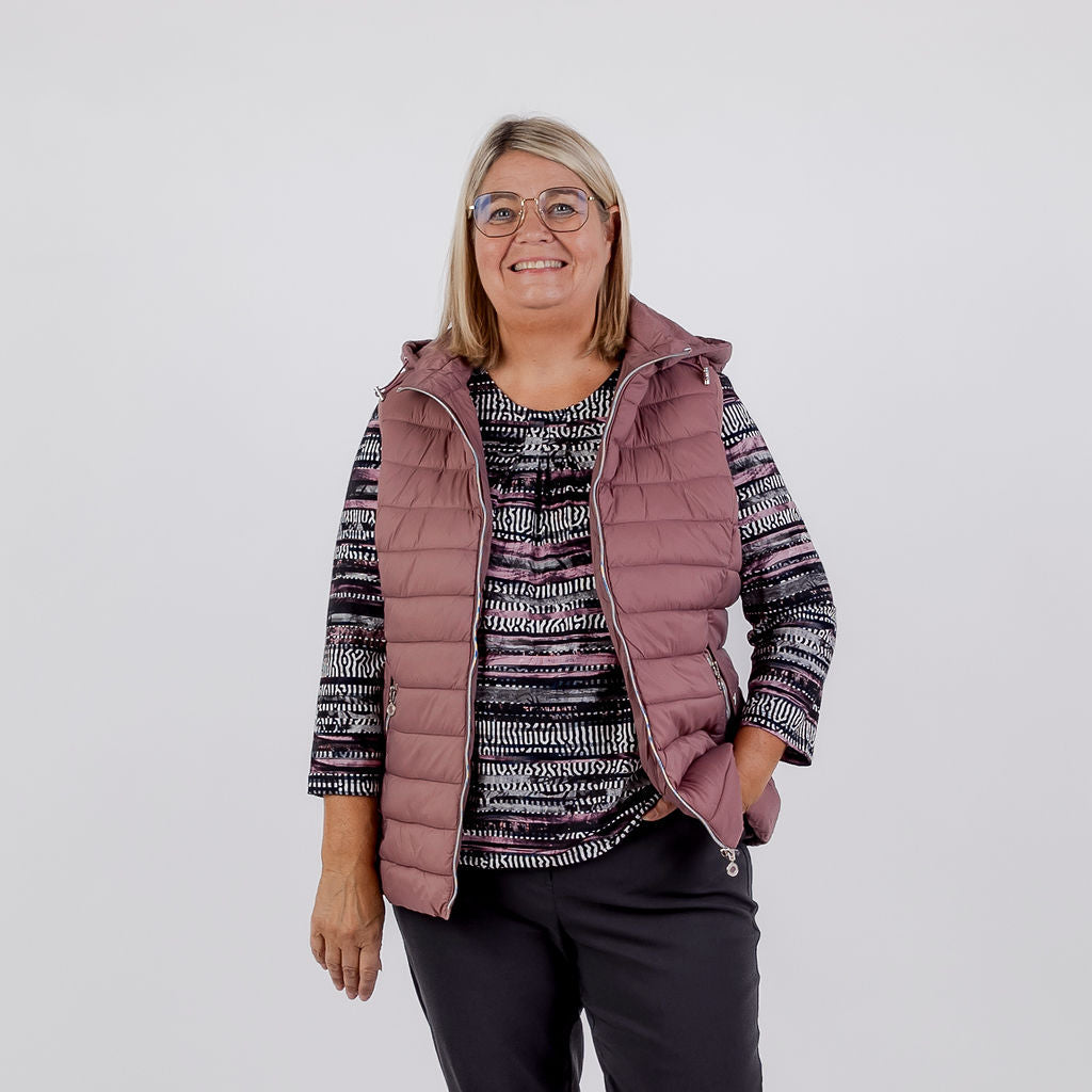 Vadderad väst med avtagbar huva från Saturne